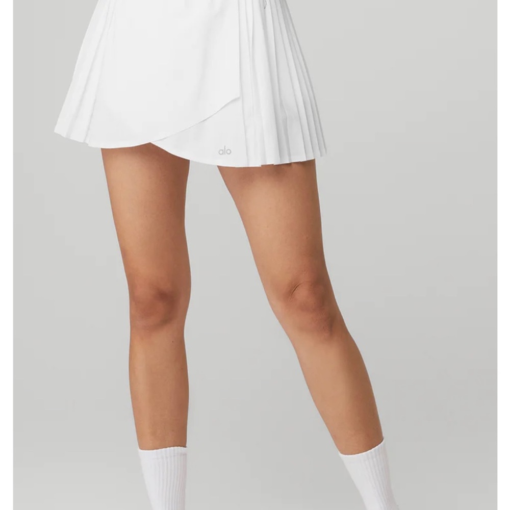 NEW ALO YOGA “Aces” Pleated Tennis Skirt in White Size Small S